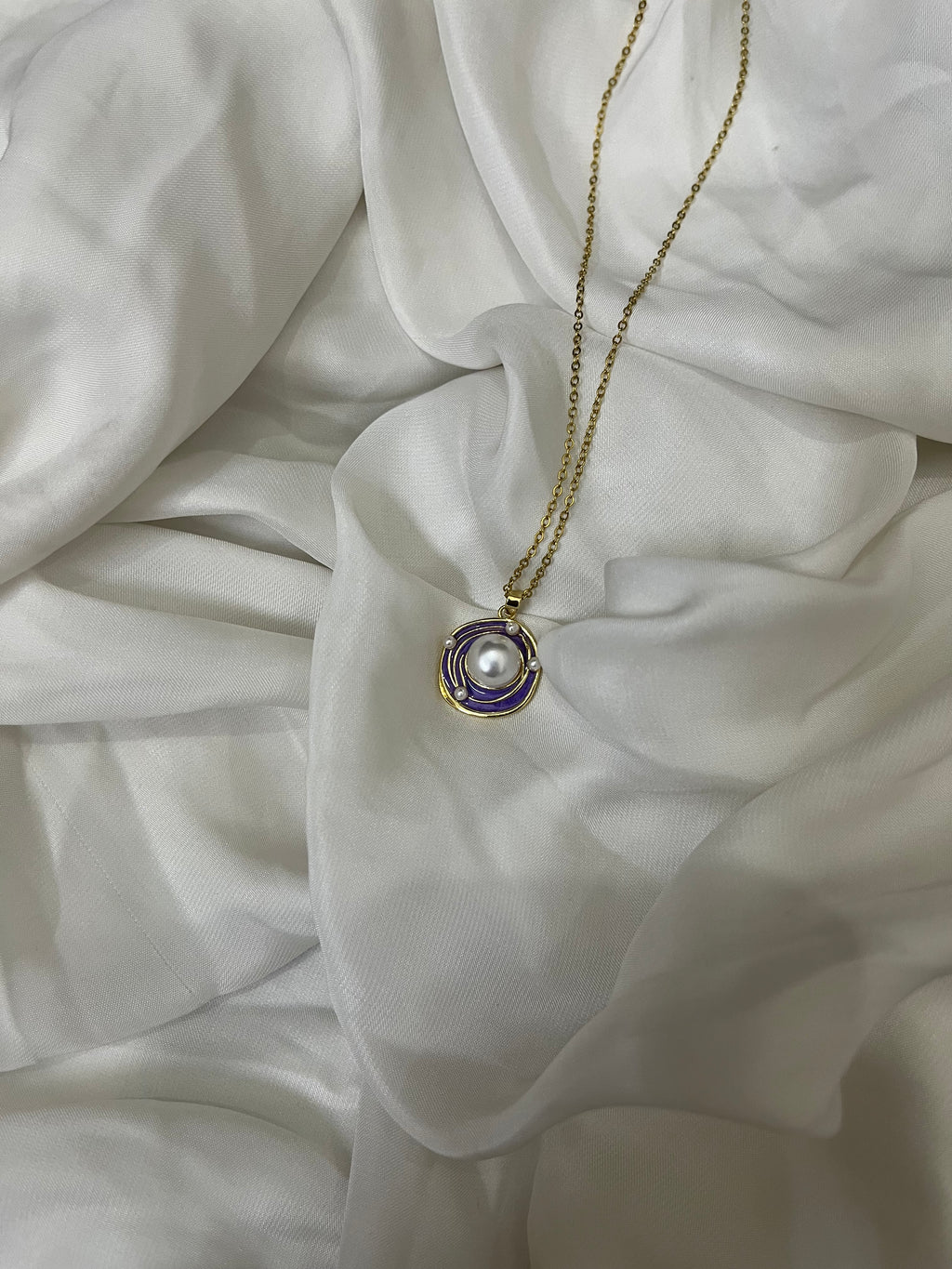 Round Pearl Pendant