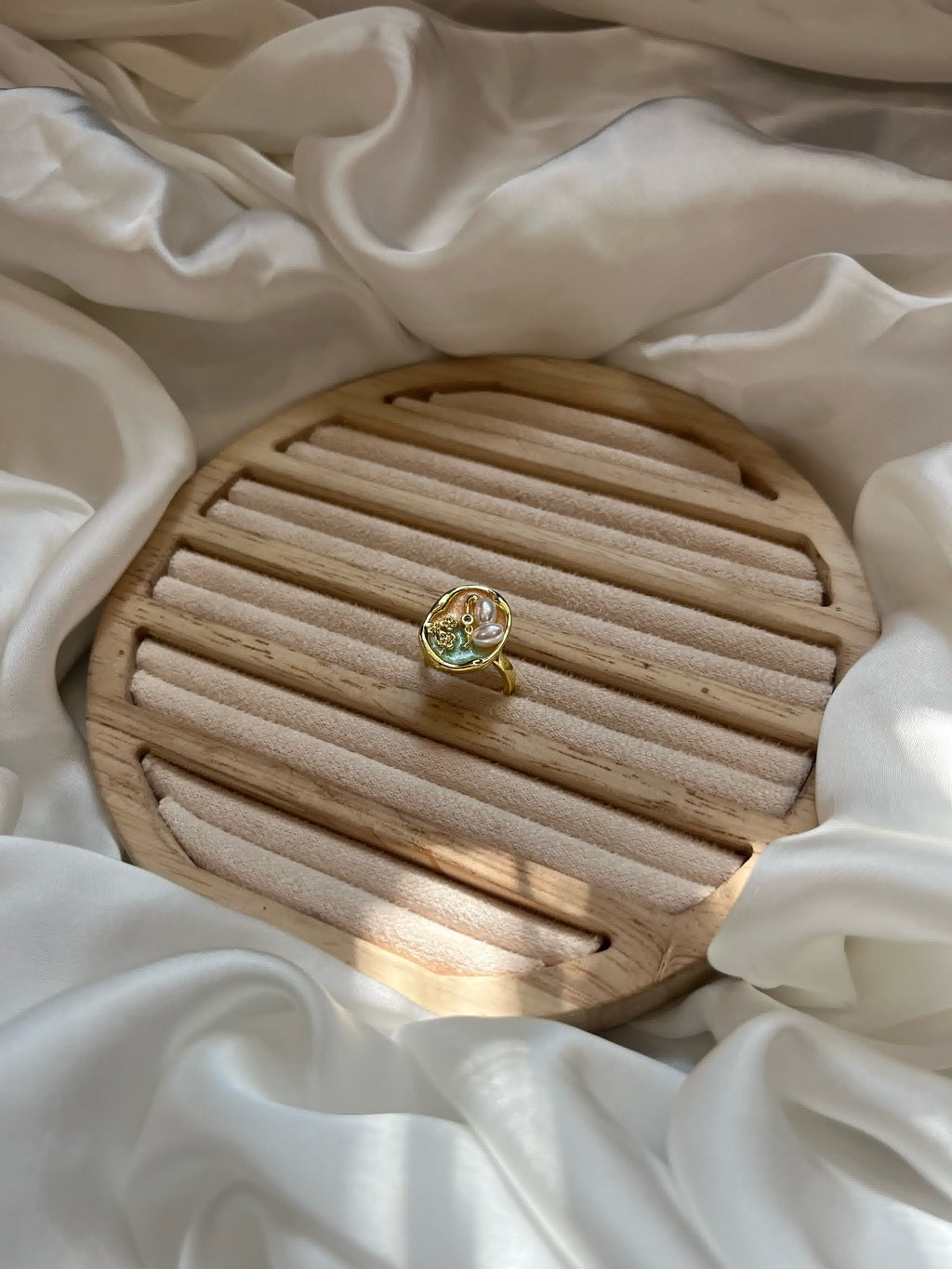 Ovaline Ring
