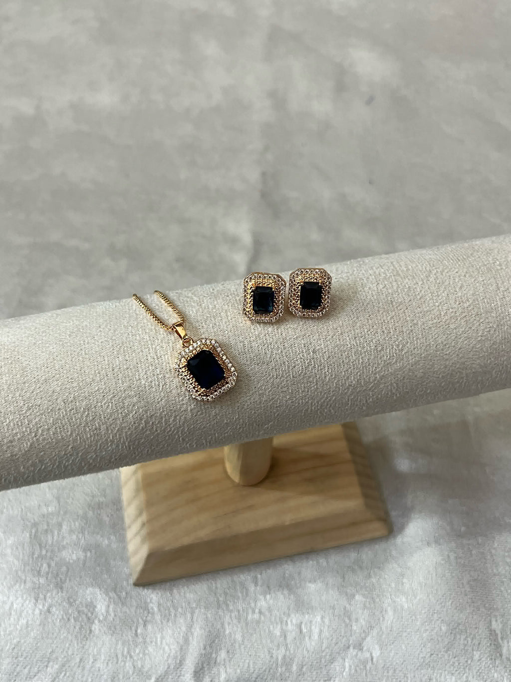 Celestial Zircon Set Blue