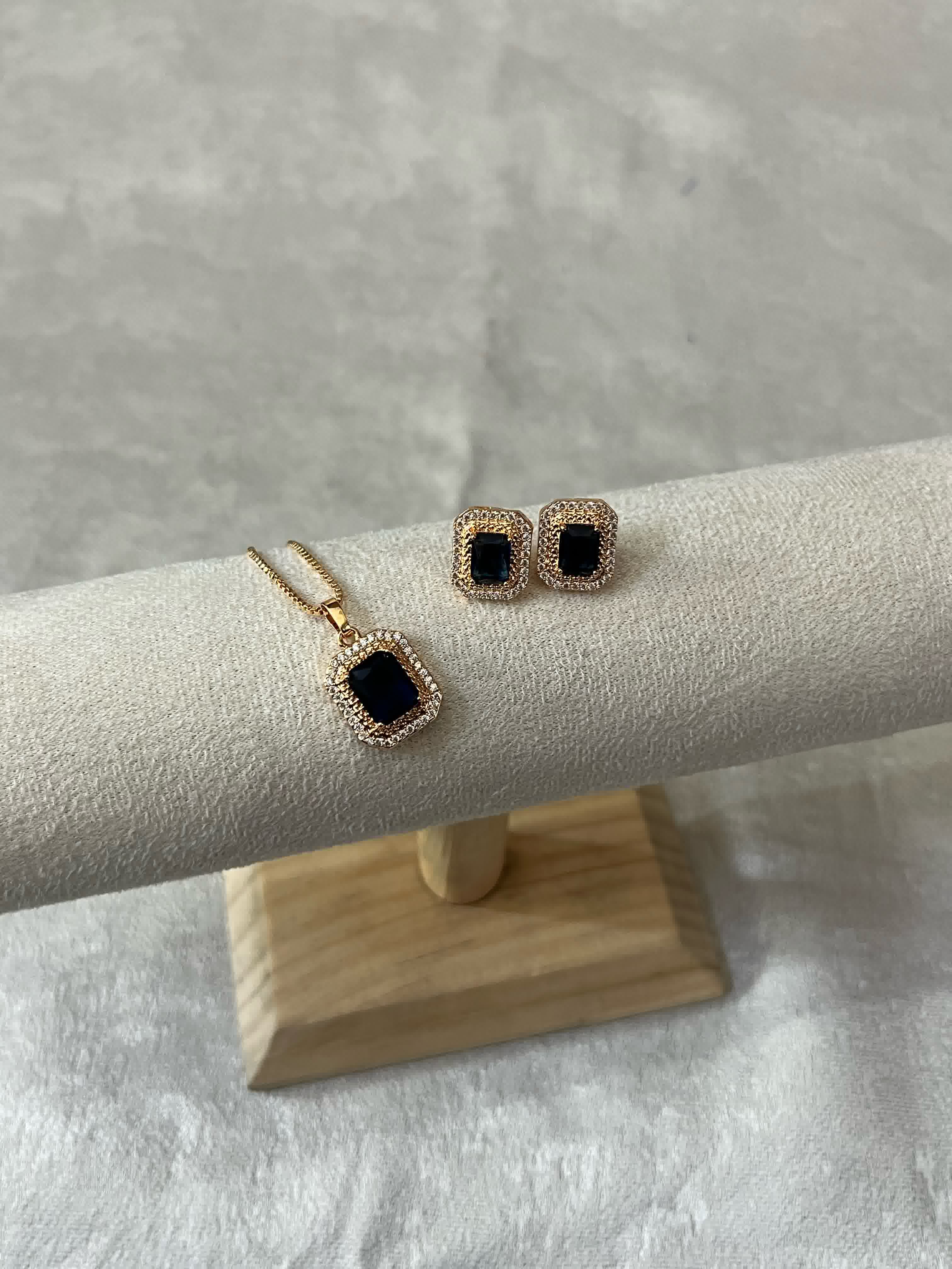 Celestial Zircon Set Blue