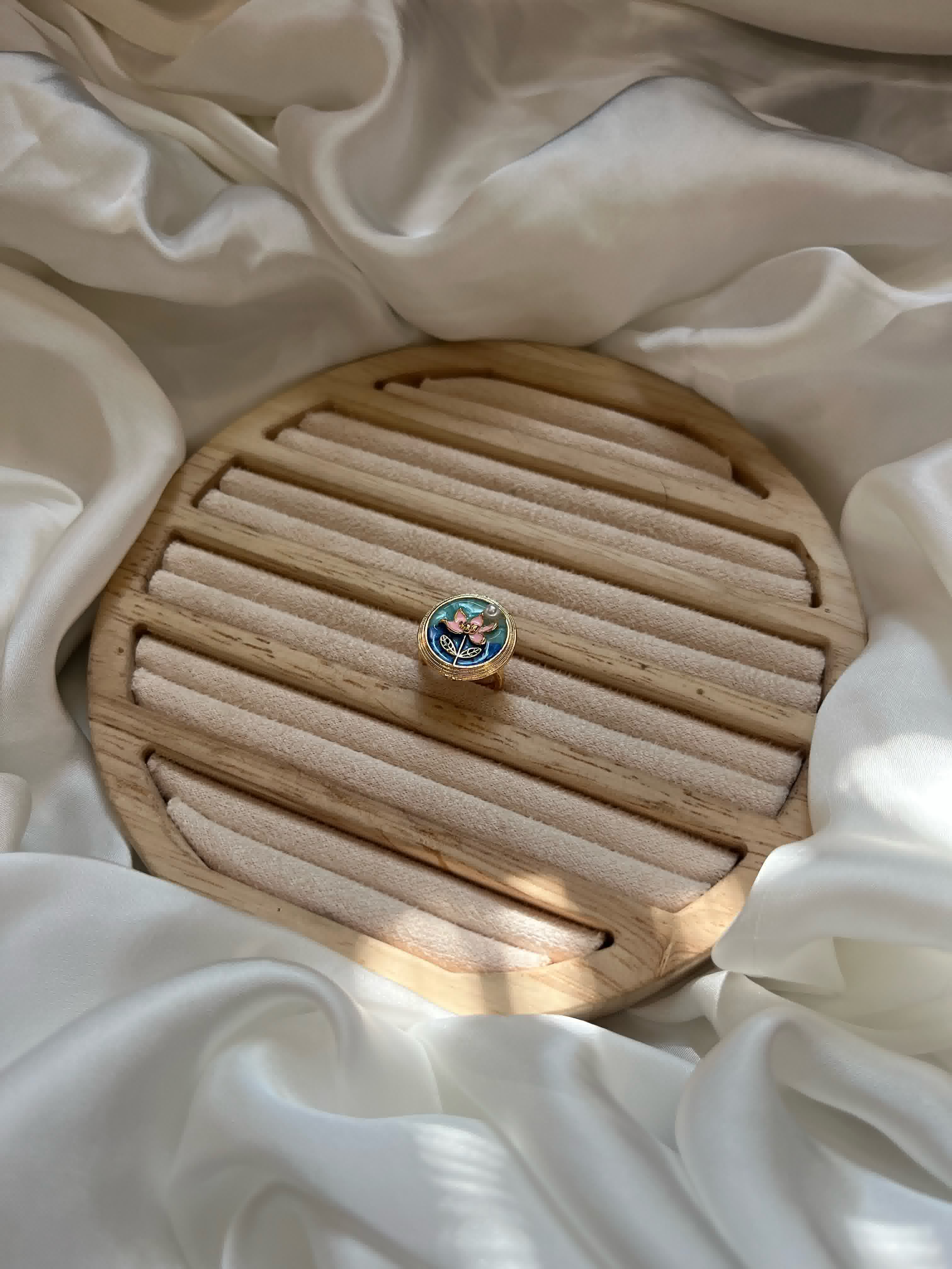 Floral Round Ring