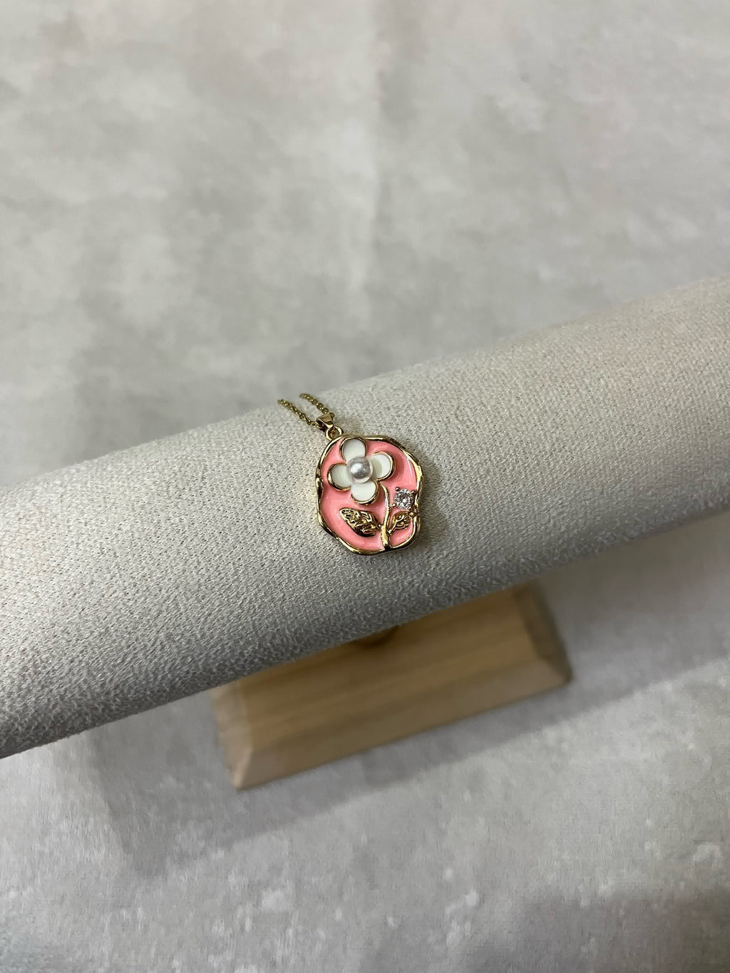 Bloom Necklace Pink