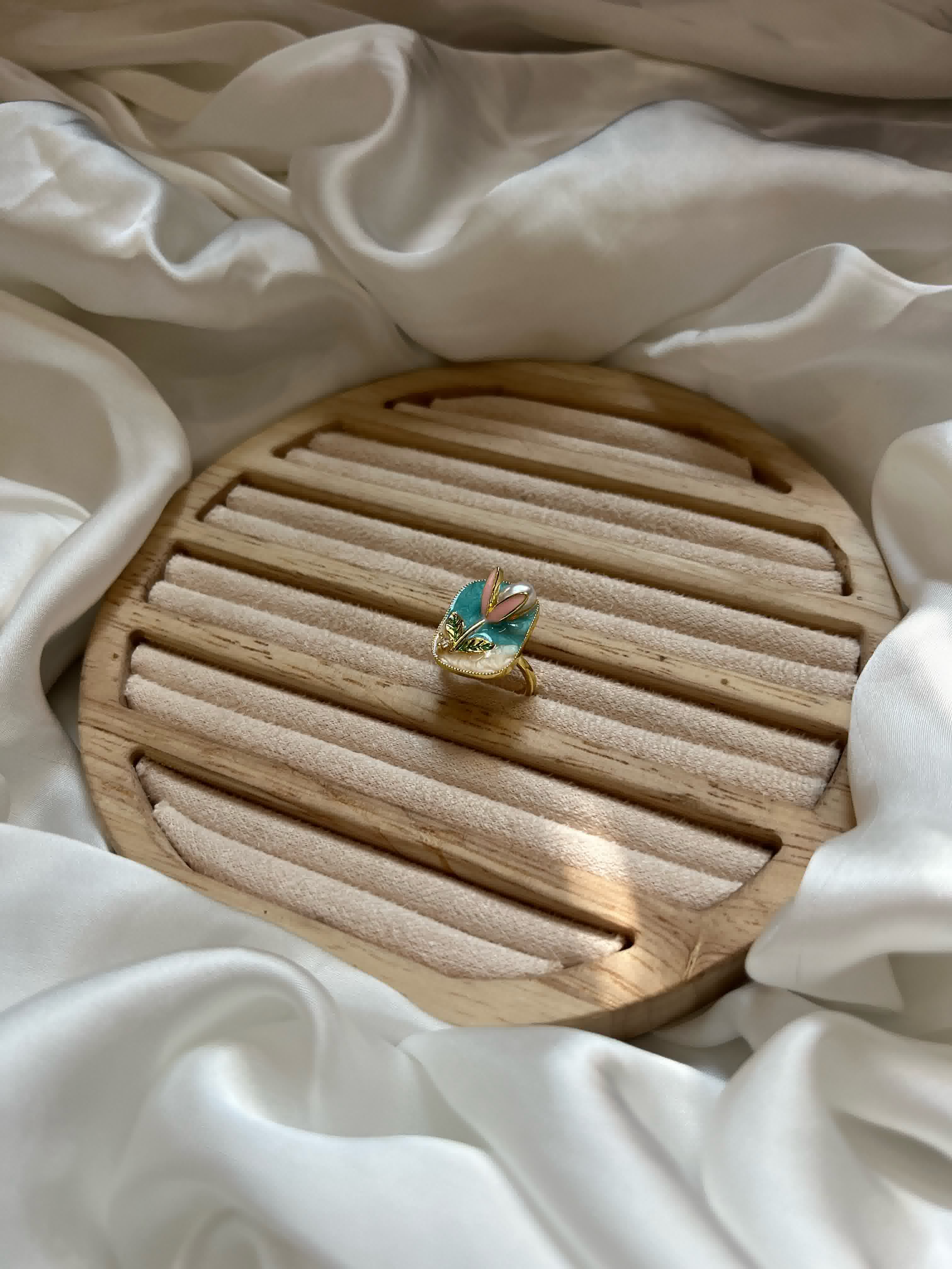 Pearl Petal Ring