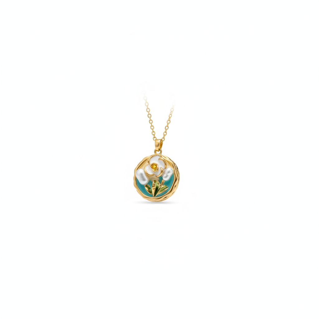 Daisy Pendant Studio Shot 1